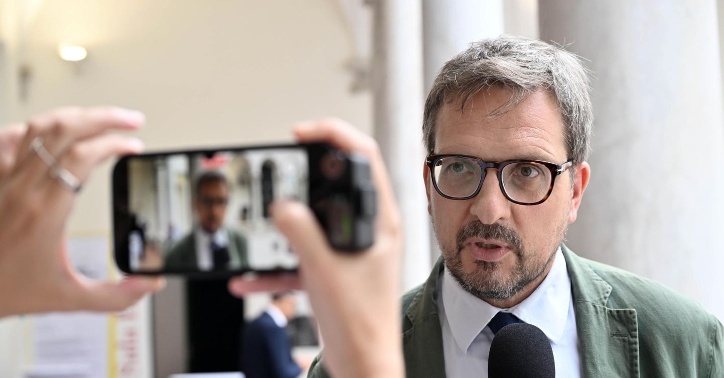 Lombardia, Guidesi lancia l’allarme sui costi dell’energia
