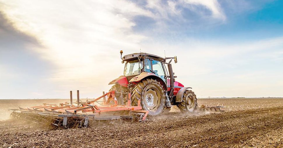 Caro fertilizzanti, Lollobrigida: via a 136 milioni di aiuti agli agricoltori