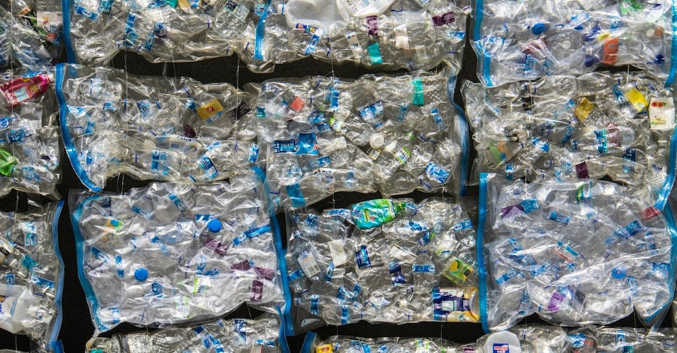 Emergenza plastica, le imprese: «A rischio la raccolta» Emergenza plastica, le imprese: «A rischio la raccolta»