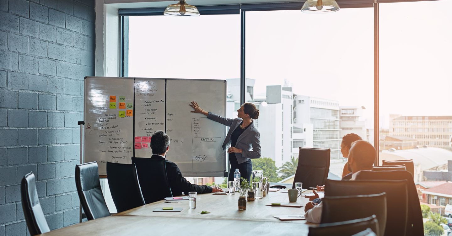 Fiducia e leadership, riflessioni filosofiche per costruire relazioni aziendali solide Fiducia e leadership, riflessioni filosofiche per costruire relazioni aziendali solide