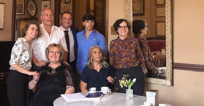 Gran Caffè Renzelli, le due ricercatrici con la famiglia Renzelli