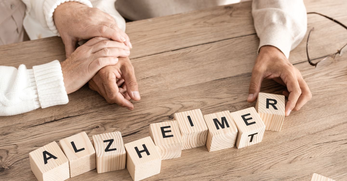 Alzheimer, 600mila gli italiani colpiti: costa in totale 23 miliardi l’anno