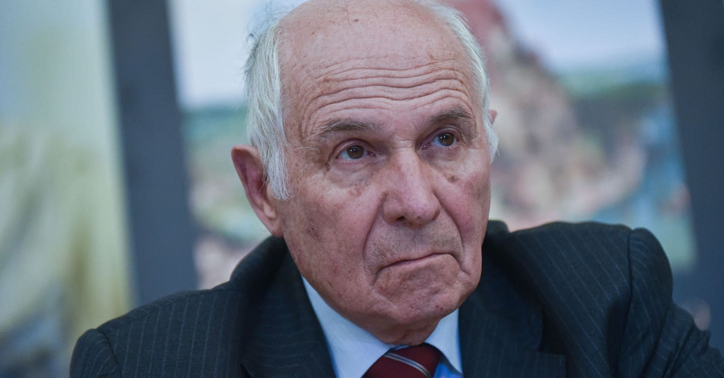 Caccia italiano colpito, il generale Camporini: «Il rischio c’è sempre, anche in una base»