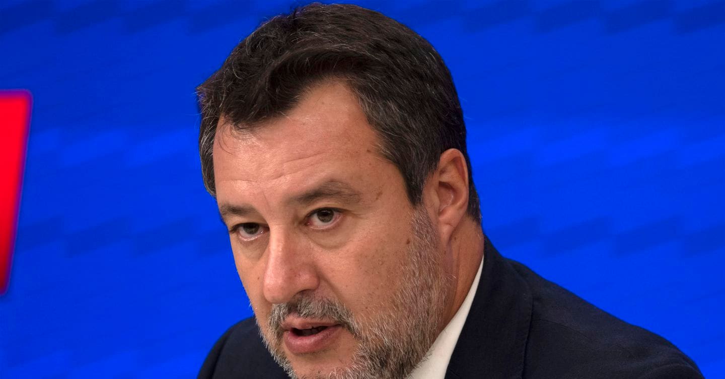 Casa, Salvini: sgomberate 6mila abitazioni occupate abusivamente. Obiettivo stop Imu nelle aree interne Casa, Salvini: sgomberate 6mila abitazioni occupate abusivamente. Obiettivo stop Imu nelle aree interne