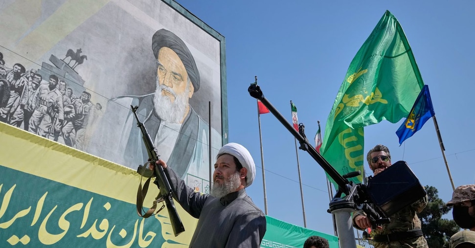 Iran, forte esplosione avvertita a Ryad