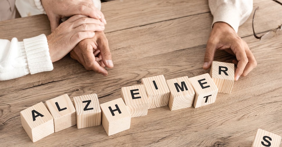Alzheimer, i «10 segnali sentinella»  e le 158 terapie al test nel mondo