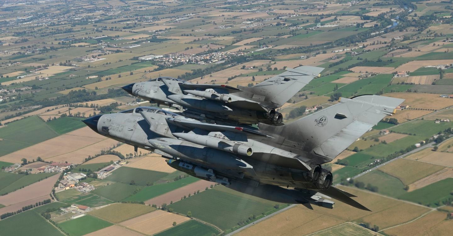 Arabia Saudita, ipotesi riduzione aerei e militari italiani. Crosetto: misure per una maggiore sicurezza dei caccia