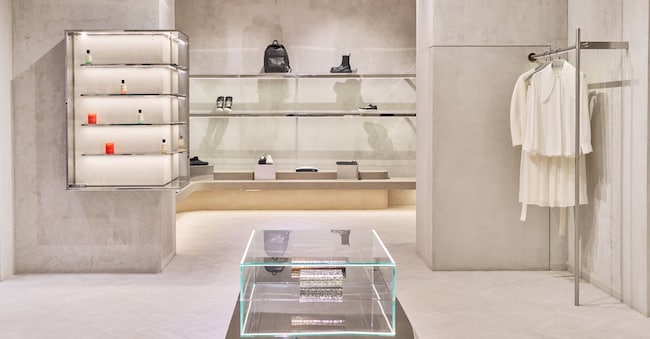 L’interno del punto vendita di via Bernini, 19-23. (©Lorenzo Cabib)