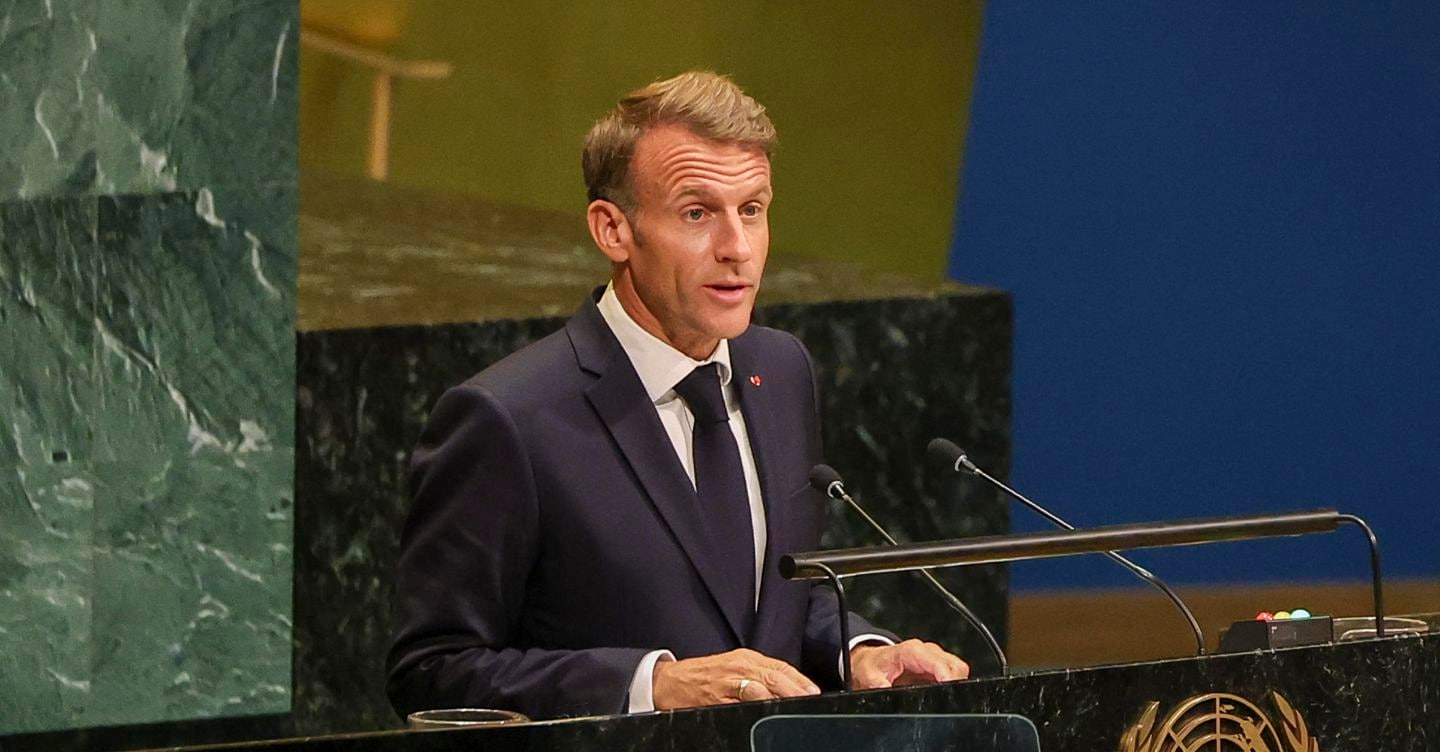 Macron: possibili attacchi russi agli aeroporti di Parigi e Marsiglia