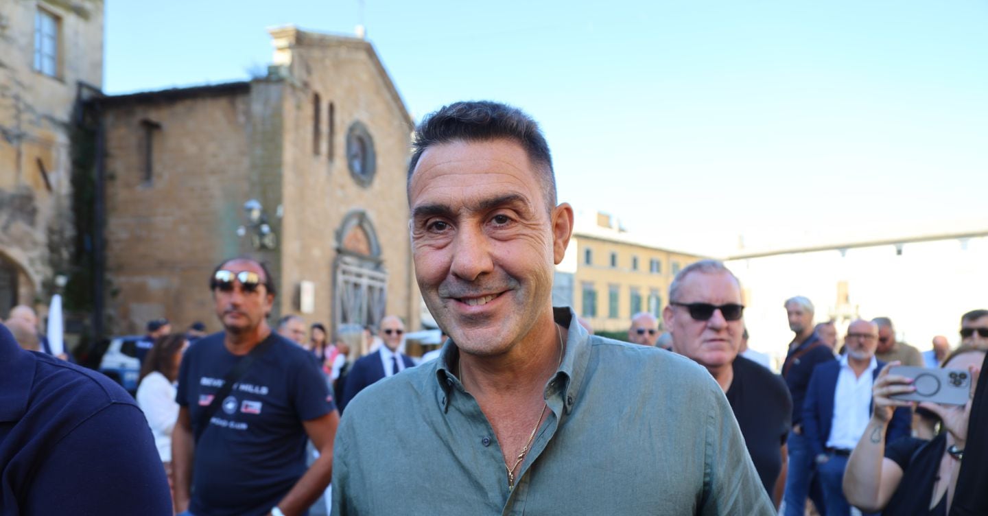 Suppletive in Calabria, seggi aperti: Vannacci sfida Forza Italia. Bufera sulla foto di Siracusano