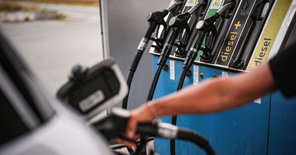 Caro carburante, dopo Eni anche Ip fa scattare gli sconti. Ecco quanto si può risparmiare Caro carburante, dopo Eni anche Ip fa scattare gli sconti. Ecco quanto si può risparmiare