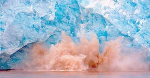 Nord. L’Artico ha perso complessivamente il 40% dei ghiacci dalla fine degli anni Settanta, l’aumento medio delle temperature di 3°C dall’era preindustriale