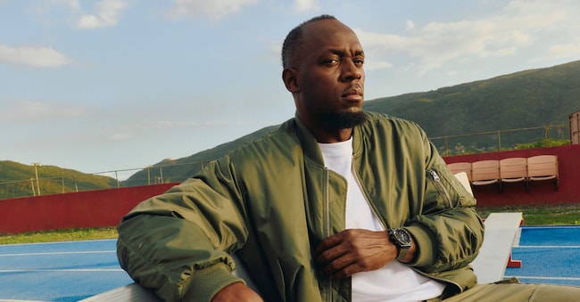 Usain Bolt è nato il 21 agosto 1986 in Giamaica. In carriera ha vinto 8 oro olimpici e 11 mondiali. Nella foto indossa il Big Bang Reloaded Usain Bolt di Hublot.