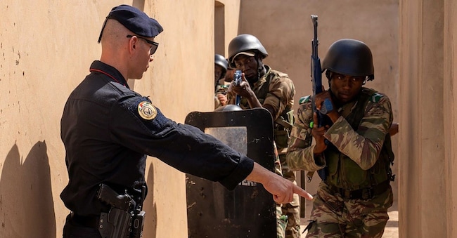 Attività di addestramento e cooperazione in Niger da parte dei militari italiani nell’ottica della missione Misin (Fonte: Ministero della Difesa)