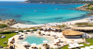 Il Mangia’s Santa Teresa Sardinia, resort a 5 stelle recentemente ristrutturato che fa parte della Curio Collection by Hilton