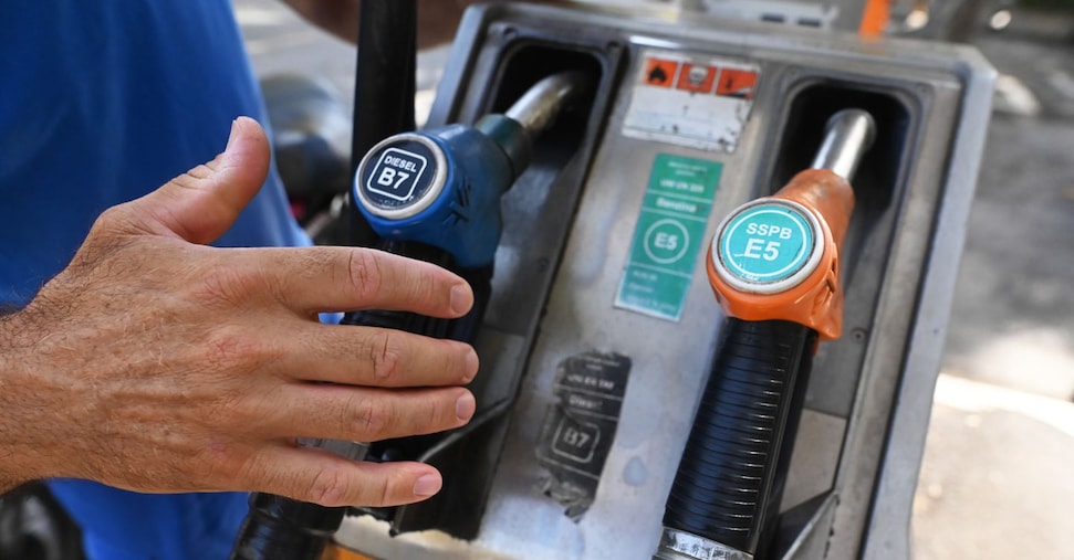 carburanti controlli straordinari della gdf di roma sequestrati oltre 26mila litri di gasolio da Ilsole24ore.com carburanti controlli straordinari della gdf di roma sequestrati oltre 26mila litri di gasolio