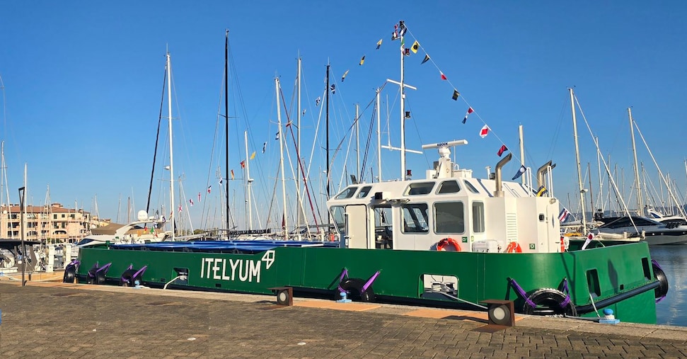 Itelyum vara Eco Trieste, unità a propulsione ibrida per raccolta rifiuti navali