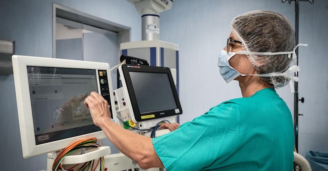 Infermiera, sala, operatoria, simbolica ANSA