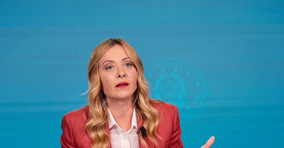 Doppia «flessibilità» sui conti: ecco la richiesta alla Ue per la manovra anti inflazione Doppia «flessibilità» sui conti: ecco la richiesta alla Ue per la manovra anti inflazione