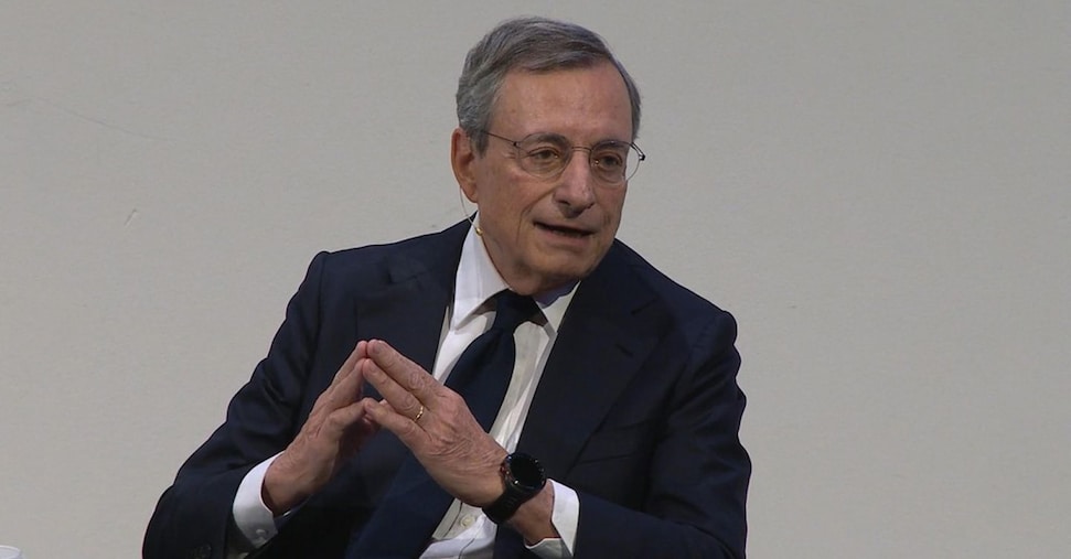 Draghi: l’Ue investa 100 miliardi nell’Intelligenza artificiale Draghi: l’Ue investa 100 miliardi nell’Intelligenza artificiale