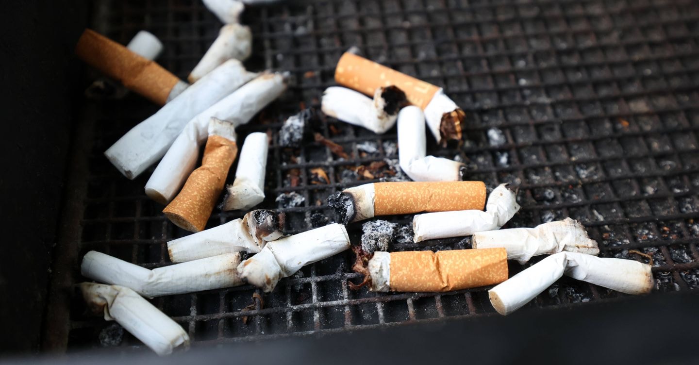 Sigarette, ecco quanto dovranno pagare i produttori per smaltire i mozziconi