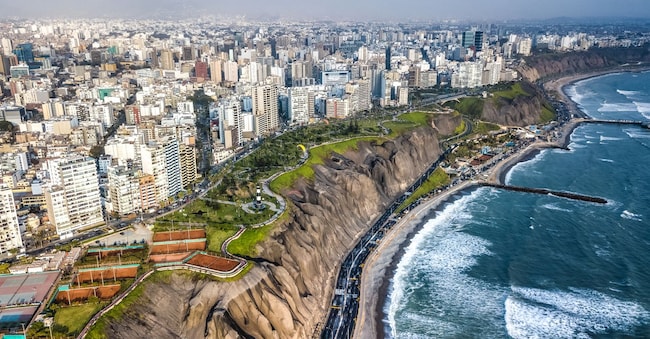 Malecón di Miraflores, Lima ©️Shakedown team PROMPERÚ