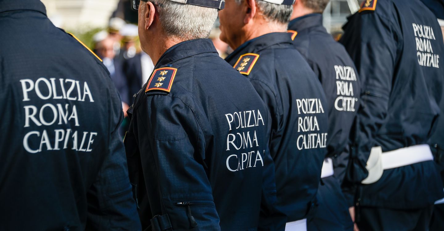 Roma, inseguimento sulla Collatina: arrestato un 22enne, nell’auto 40 chili di rame rubato