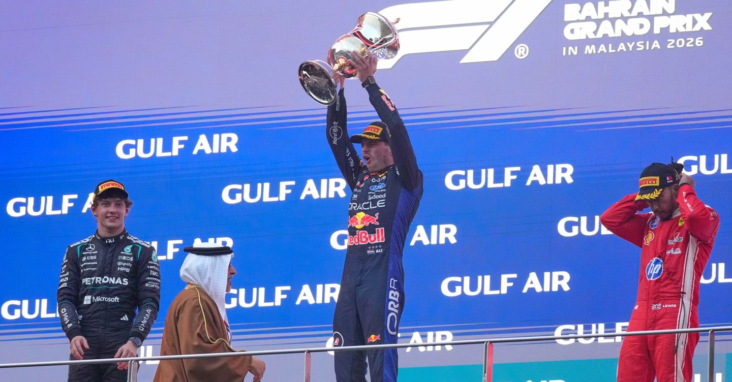 Formula 1, Verstappen doma il caos di Sepang. E Antonelli allunga
