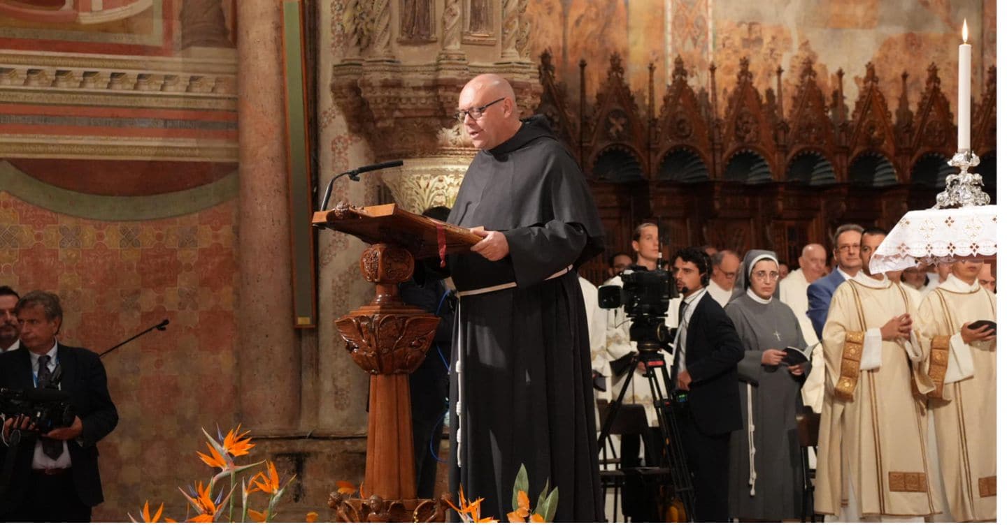 Ad Assisi le celebrazioni per San Francesco. Zuppi: «La guerra non è un destino»