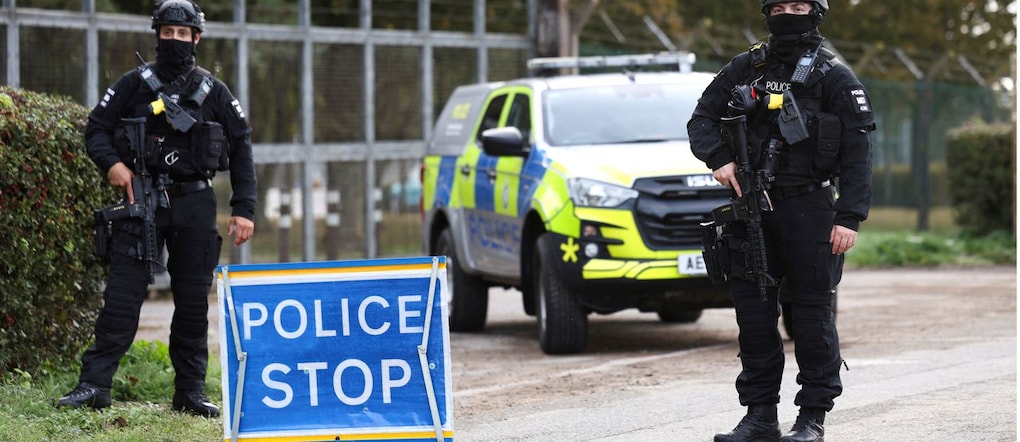 L’ingresso sorvegliato della base britannica Fairford in Gran Bretagna  REUTERS