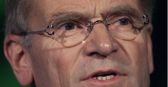 Lo scrittore Jeffrey Archer è morto a 86 anni REUTERS