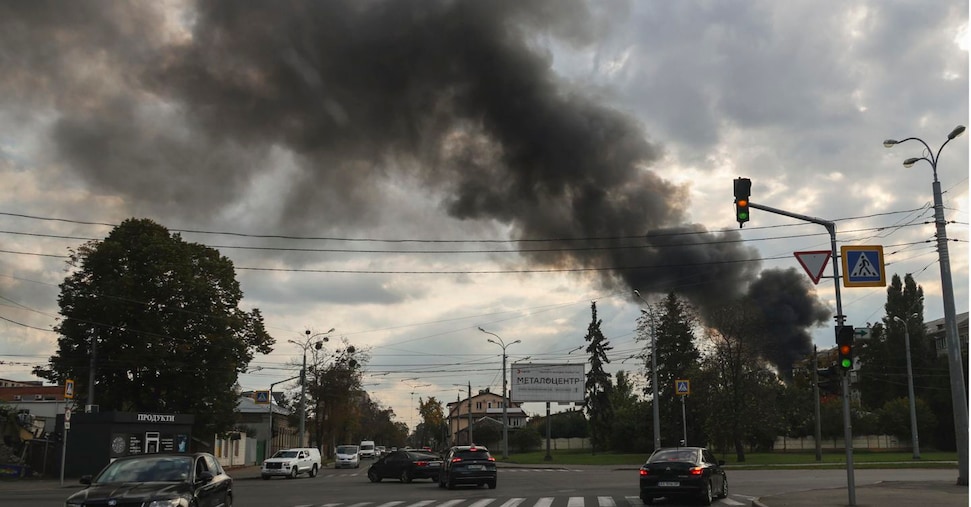 Ucraina, russi colpiscono un ponte sul Dnipro a Zaporizhzhia. La Romania fa decollare due F-18