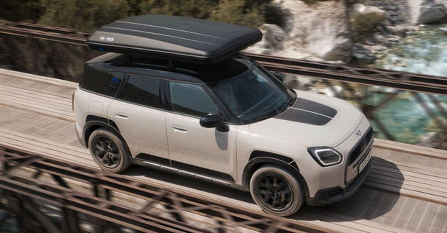 Mini celebra 25 anni in Italia con una Countryman speciale