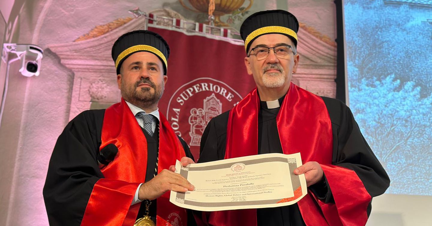 https://i2.res.24o.it/images2010/S24/Documenti/2026/10/07/Immagini/Ritagli/PhD%20Honoris%20Causa%20Cardinale%20Pizzaballa-U30802877426yZJ-1440x752@IlSole24Ore-Web.jpeg