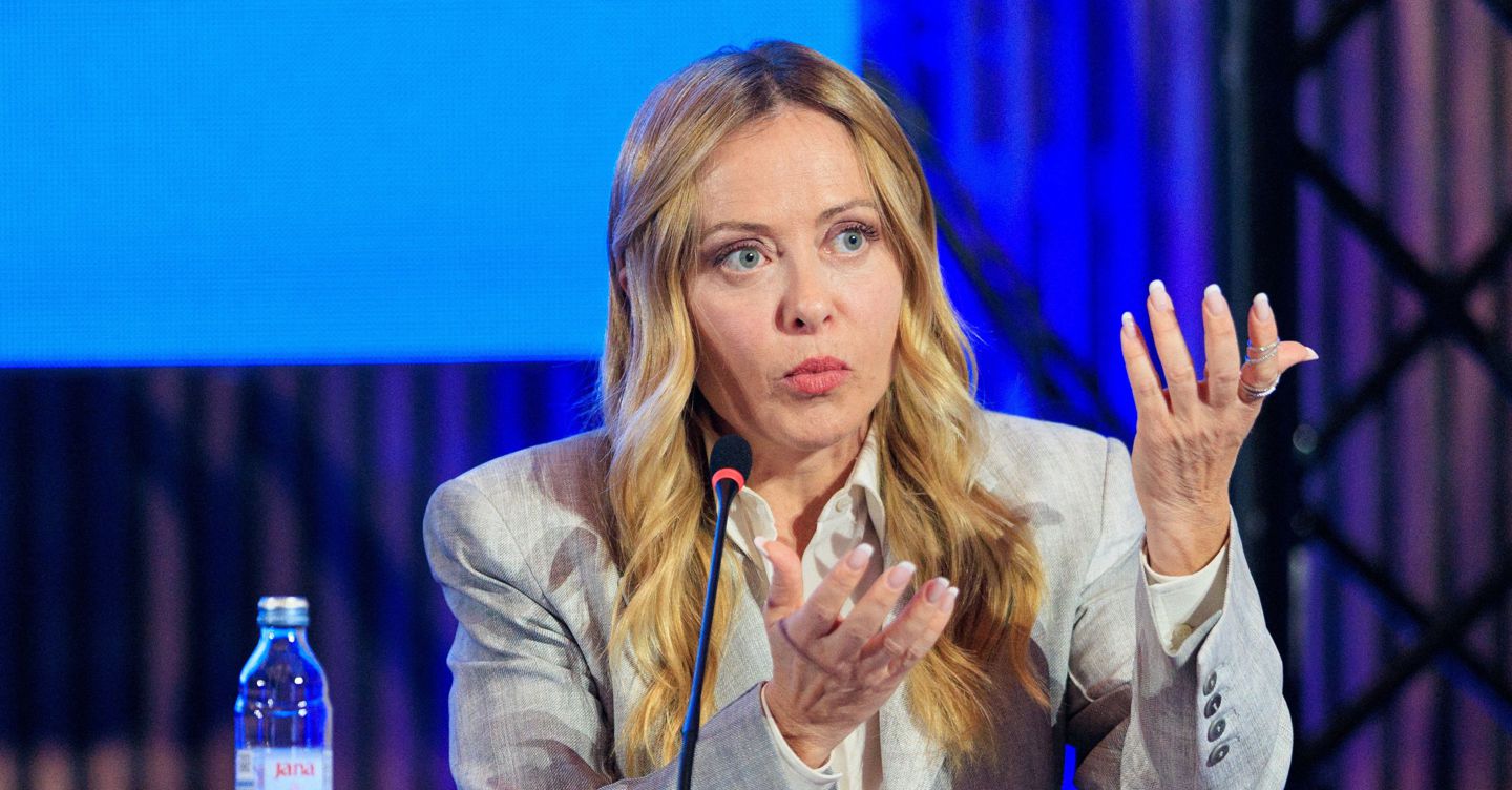 Carburanti, Meloni: «Pronti a intervenire sulle accise, sulla flessibilità c’è interesse dell’Ue»