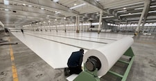 Un momento della lavorazione nello stabilimento di Piacenza di Energy Dome