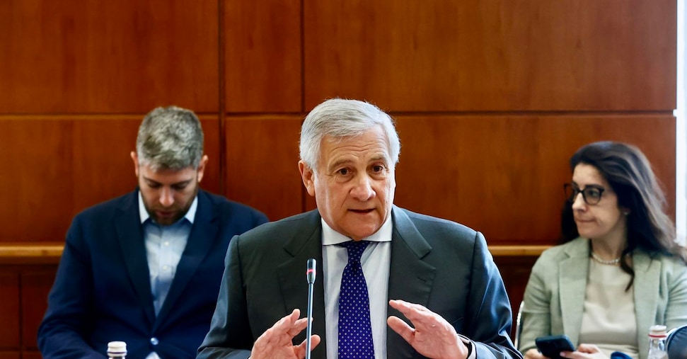 Farnesina sotto attacco hacker dopo le accuse di Mosca a Tajani