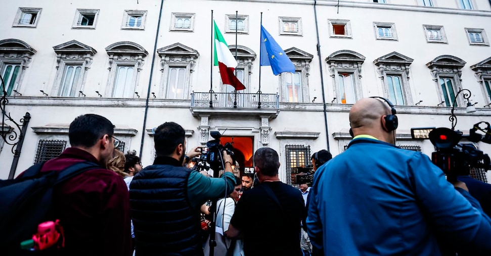 Ex Ilva: si è concluso dopo tre ore confronto governo-sindacati a Palazzo Chigi Ex Ilva: si è concluso dopo tre ore confronto governo-sindacati a Palazzo Chigi
