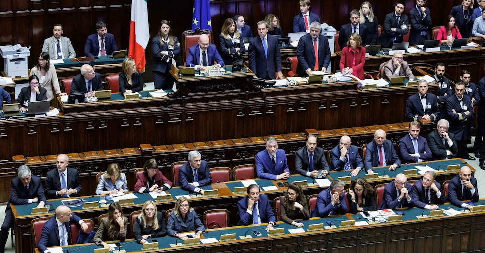 pronti i ricorsi contro il melonellum dalle firme alle quote di genere dal premio al senatore del mondo da Ilsole24ore.com pronti i ricorsi contro il melonellum dalle firme alle quote di genere dal premio al senatore del mondo