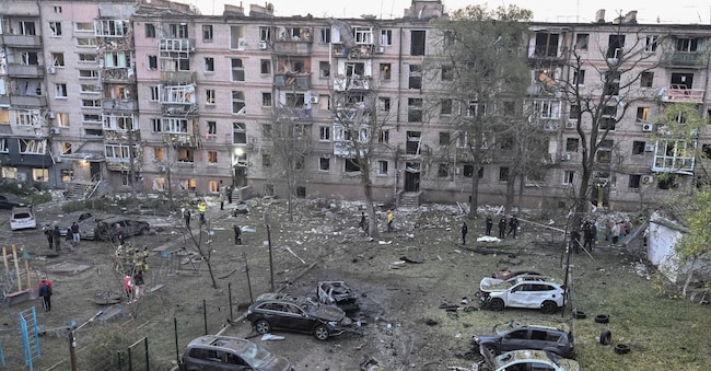Palazzi danneggiati dagli attacchi russi nella regione di  Zaporizhzhia  REUTERS/Stringer REUTERS