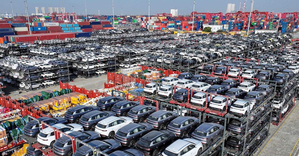 Ue-Cina: intesa su veicoli ibridi, accesso a mercato e terre rare