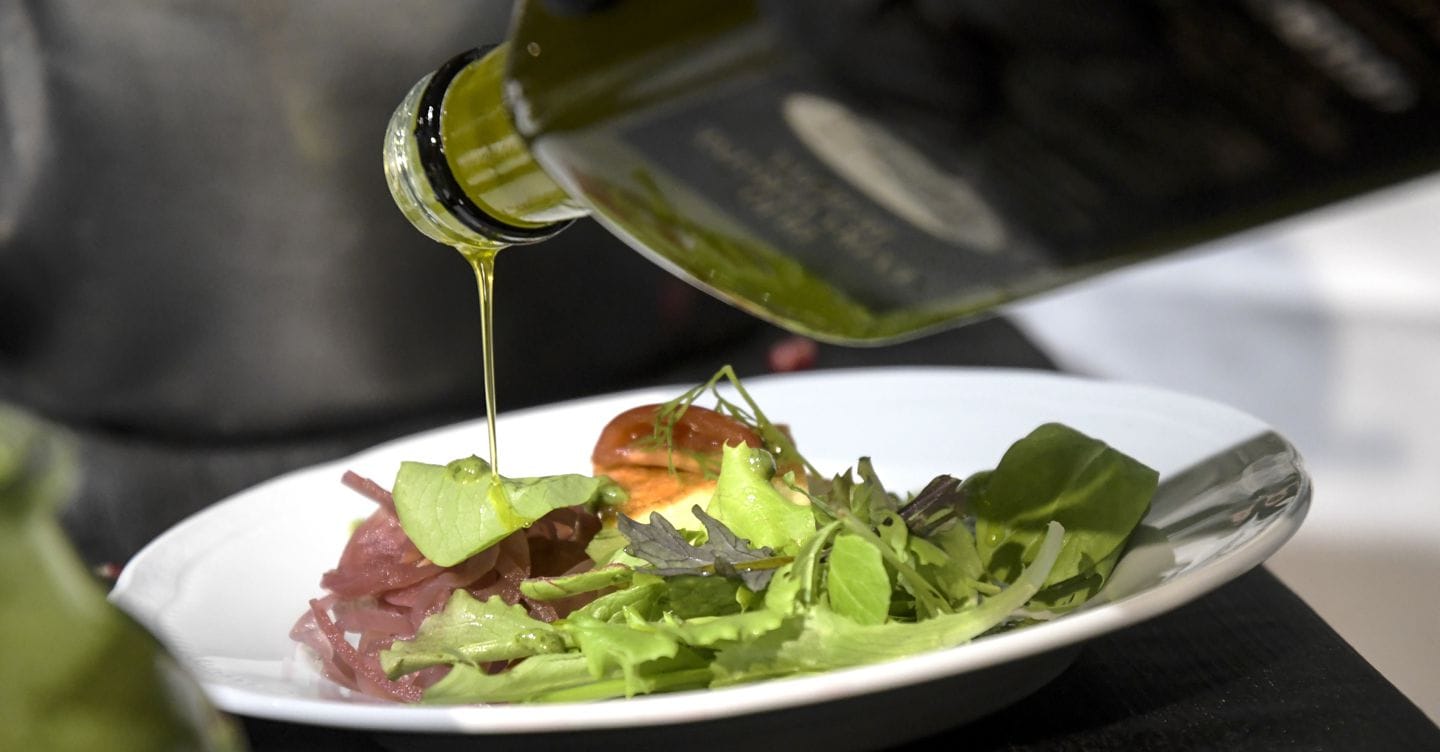 Olio, la ripresa della produzione spagnola affossa l’extravergine italiano: prez