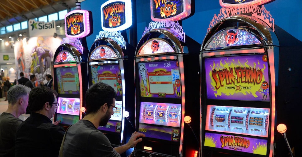 slot in calo gioco in crescita la domanda migra verso altri canali da Ilsole24ore.com slot in calo gioco in crescita la domanda migra verso altri canali