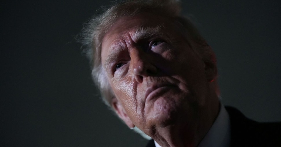 Trump ancora giù nei consensi, pesa l’economia: gradimento al 34%