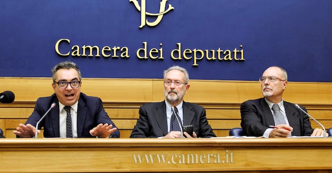 Enrico Grosso, Roberto Zaccaria e Pietro Adami durante la conferenza stampa organizzata dalla ‘Rete per un voto libero e uguale’ in occasione della presentazione dei ricorsi contro la legge elettorale, Roma, Lunedì 12 ottobre 2026 (Foto Roberto Monaldo / LaPresse) LAPRESSE