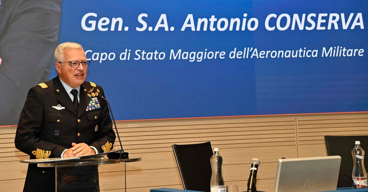 AI, il Capo di Stato Maggiore dell’Aeronautica Conserva: «Possibile influenza sulle professionalità, ma l’elemento umano non verrà sostituito»