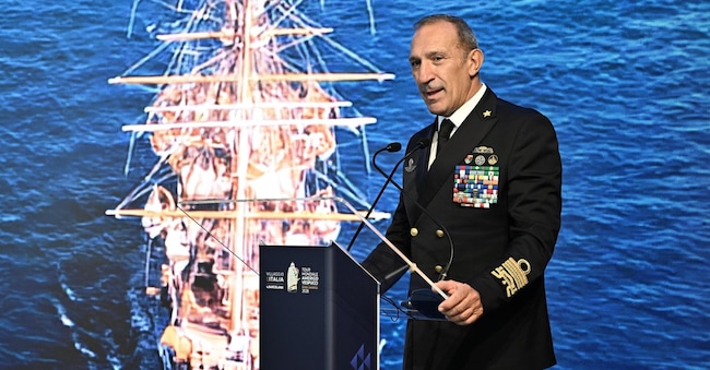 Il capo di Stato Maggiore della Marina Militare, Giuseppe Berutti Bergotto (Ansa)