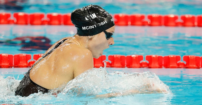 Summer McIntosh alle Olimpiadi di Parigi 2024, nella vittoriosa gara dei 400m misti. ©Ansa