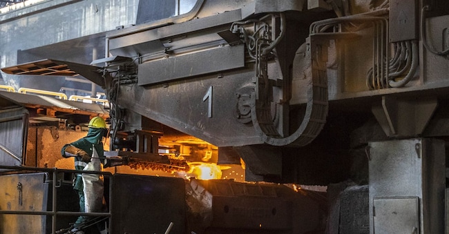 FERALPI
INDUSTRIA SIDERURGICA
ACCIAIERIA ACCIAIERIE
STABILIMENTO FABBRICA
AZIENDA
PRODUZIONE DI TONDO PER CEMENTO ARMATO IN BARRE, VERGELLA LISCIA E NERVATA, TONDO RIBOBINATO, TRAFILATO E RETE ELETTROSALDATA
BILLETTE DI ACCIAIO METALLO PESANTE METALLI PESANTI
OPERAIO OPERAI CON CASCO ELMETTO CASCHETTO CASCHI ELMETTI CASCHETTI
MASCHERINA PROTETTIVA MASCHERINE PROTETTIVE
SICUREZZA SUL LAVORO LAVORATORE LAVORATORI
FORNO ALTOFORNO
SIDERURGICO SIDERURGICI IMAGOECONOMICA