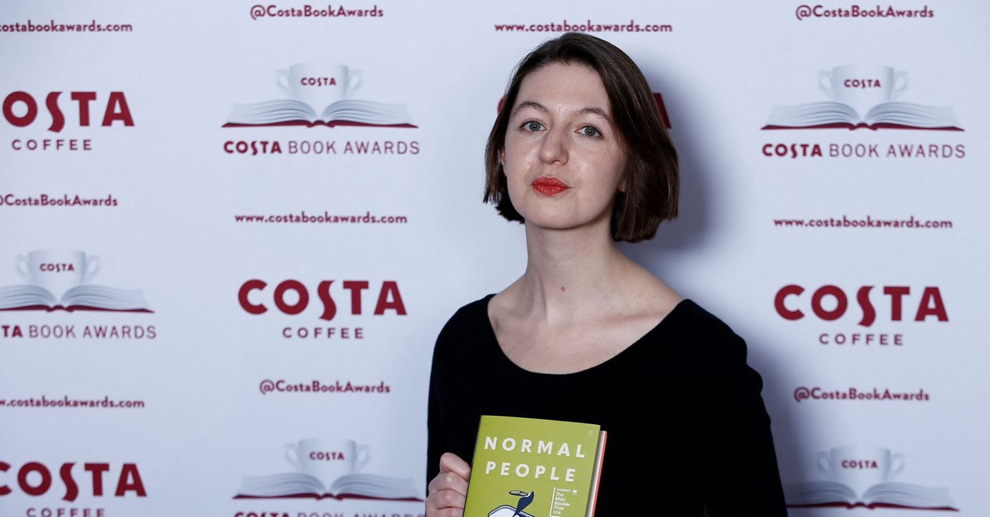 Sally Rooney non potrà più vendere i suoi libri nel Regno Unito